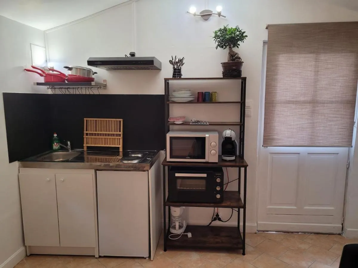 Domaine De La Mayonnette La Crau Apartment