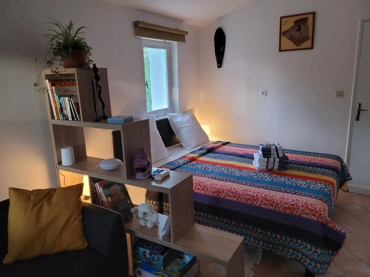 Domaine De La Mayonnette La Crau Apartment